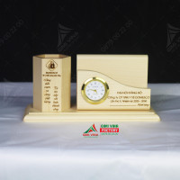 Khay cắm bút gỗ kèm đồng hồ KDH01 khắc tên theo yêu cầu 3