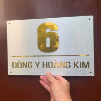 Biển số nhà màu xướt bạc Alu vàng gương BSN02 3