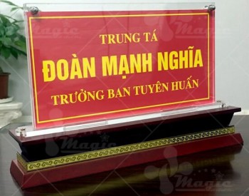 Top 10 bảng tên để bàn đẹp nhất