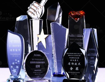 Xưởng sản xuất kỷ niệm chương tại Cần Thơ giá rẻ uy tín