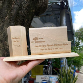 Khay cắm bút gỗ khắc nội dung theo yêu cầu KB001