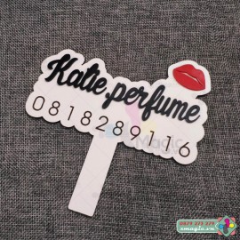 Bảng Hashtag cầm tay chụp ảnh checkin khai trương Katie Perfume